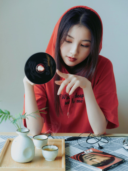 伊朗队中场卡瓦尼在巴黎奥运会上展现出强大的进攻组织能力，伊朗男篮卡兹米