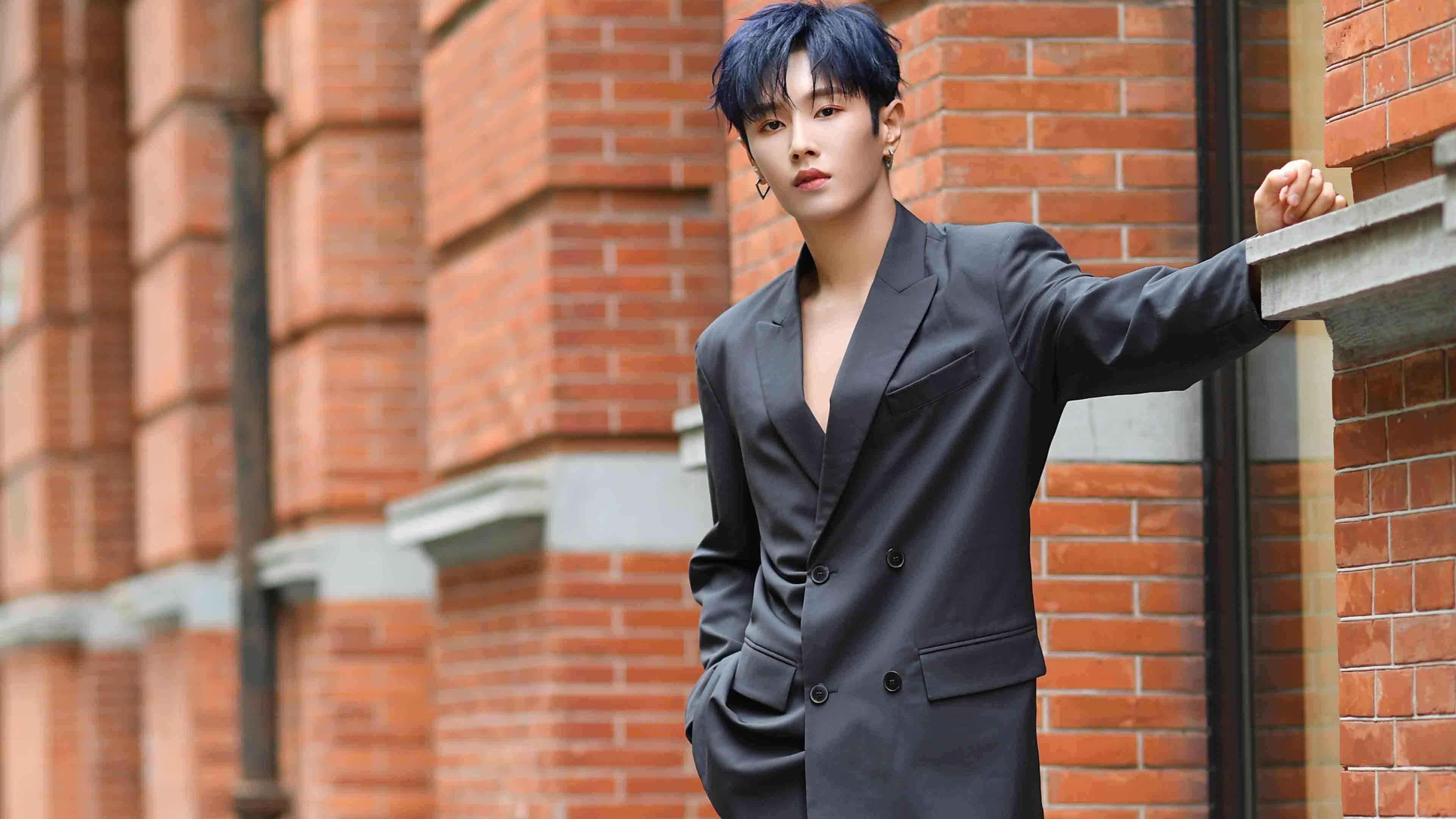 国足主场迁至成都气氛火爆,国足拍成