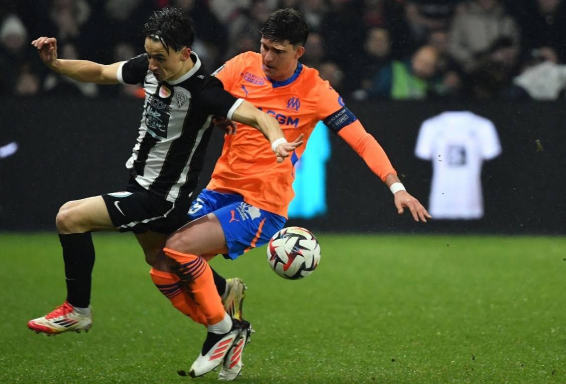 马赛与巴黎的竞争：法甲的经典对决