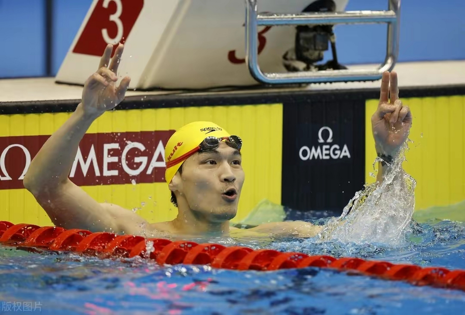 国际泳联世锦赛:泳者争夺金牌的刺激 国际泳联世锦赛:泳者争夺金牌的刺激