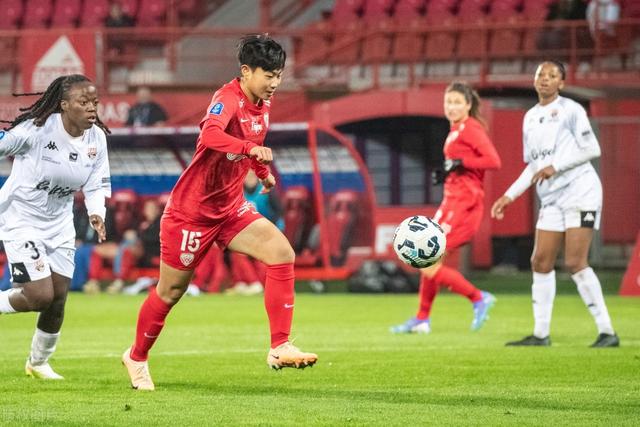 法国女足的崛起：与法甲联赛的互动