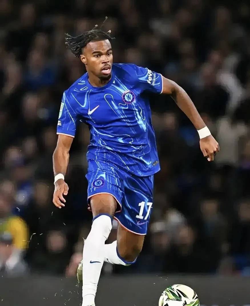 社交媒体的影响:意甲球员的在线表现的简单介绍 社交媒体的影响:意甲球员的在线表现的简单介绍